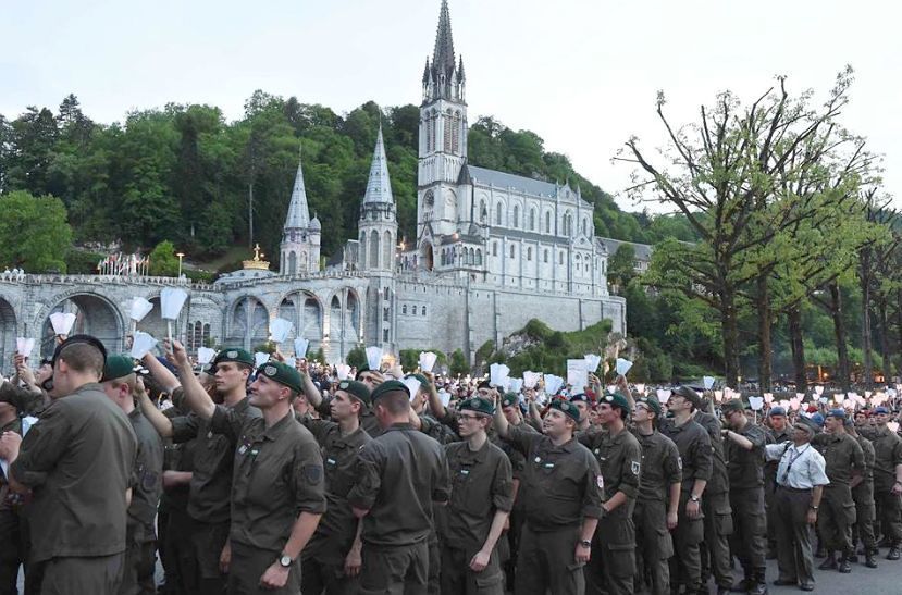 Österreichische Bundesheer-Soldaten in Lourdes / mildioz.at 400 Österreicher bei internationaler Soldatenwallfahrt in Lourdes