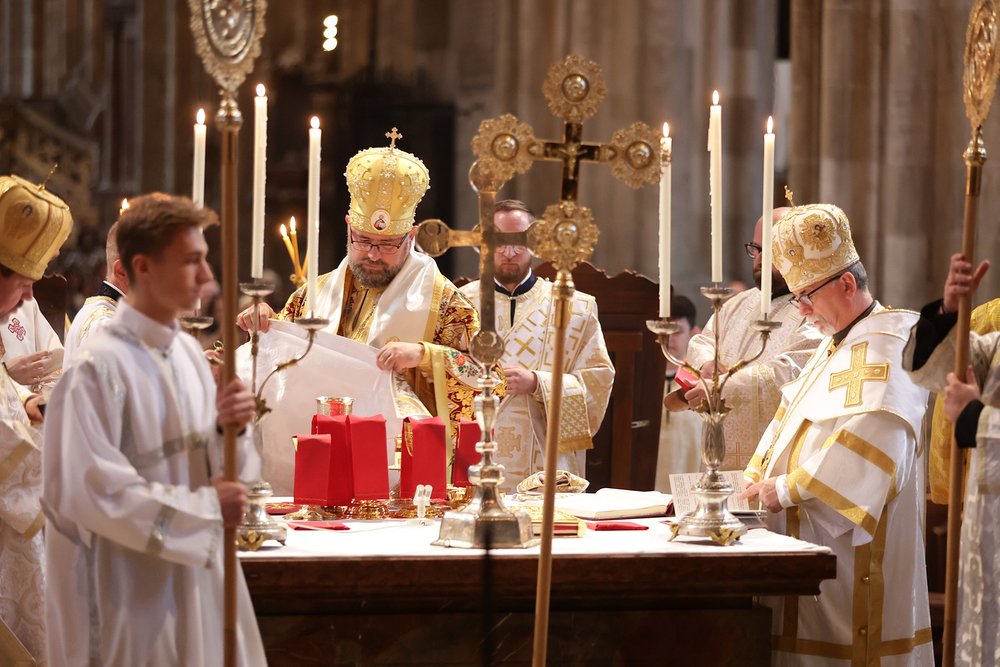 Heilige Liturgie im Stephansdom / Erzdiözese Wien / Schönlaub Experten betonen Bedeutung Wiens für modernes Theologiestudium