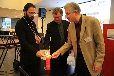 Metropolit Arsenios Kardamakis, Bischof Manfred Scheuer, Landessuperintendent Thomas Hennefeld (vlnr) / sozialwortzehnplus.org