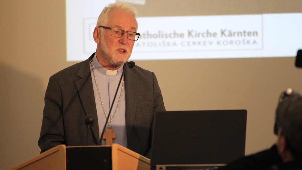 Bischof Josef Marketz bei Festakt '50 Jahre Diözesansynode' / Sonntag/Kaernten