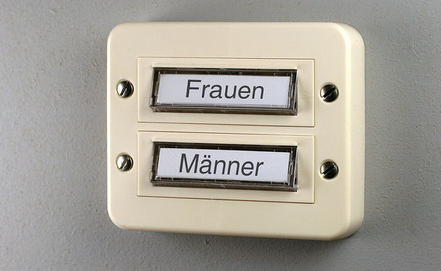 Frauen und Maenner - women and men / www.BilderBox.com Tag der Arbeit