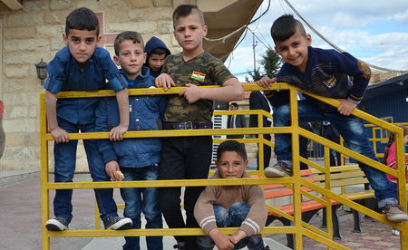 Kinder im christlichen Flüchtlingscamp in Erbil / Kathpress / Pulling