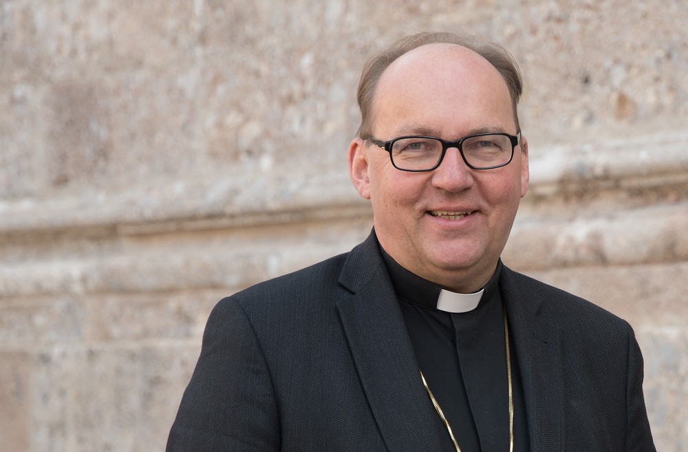 Glettler: 'Wir halten die Kirchen offen' / Diözese Innsbruck / Sigl Glettler: 'Wir halten die Kirchen offen'