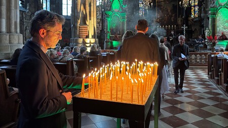 Amoklauf: Lichtermeer und Gedenken im Wiener Stephansdom