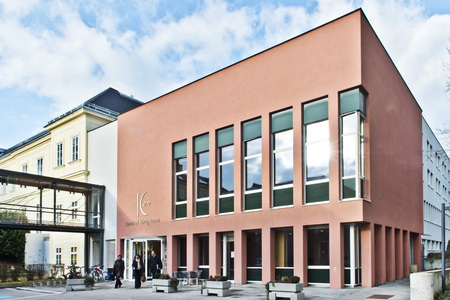 Kardinal-König-Haus / ROBERT HERBST