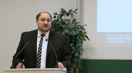 Vatikan: Salzburger Theologe berät Heiligen Stuhl bei Uni-Fragen
