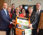 Übergabe der Petition 'Fakten helfen!'