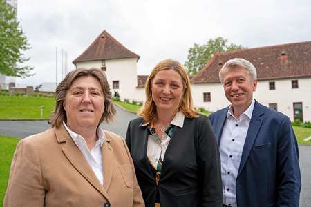 Das Dreier-Direktorium der Caritas Steiermark ist wieder komplett: Direktorin Nora Tödtling-Musenbichler (Mitte) mit Vizedirektorin Petra Prattes und dem neuen Vizedirektor Thomas Ferk