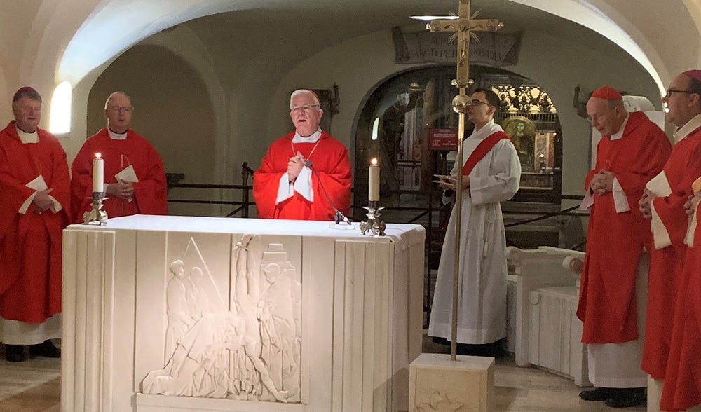 Gottesdienst der Bischöfe am Petrusgrab im Petersdom / Kathpress / Paul Wuthe Gottesdienst der Bischöfe am Petrusgrab im Petersdom