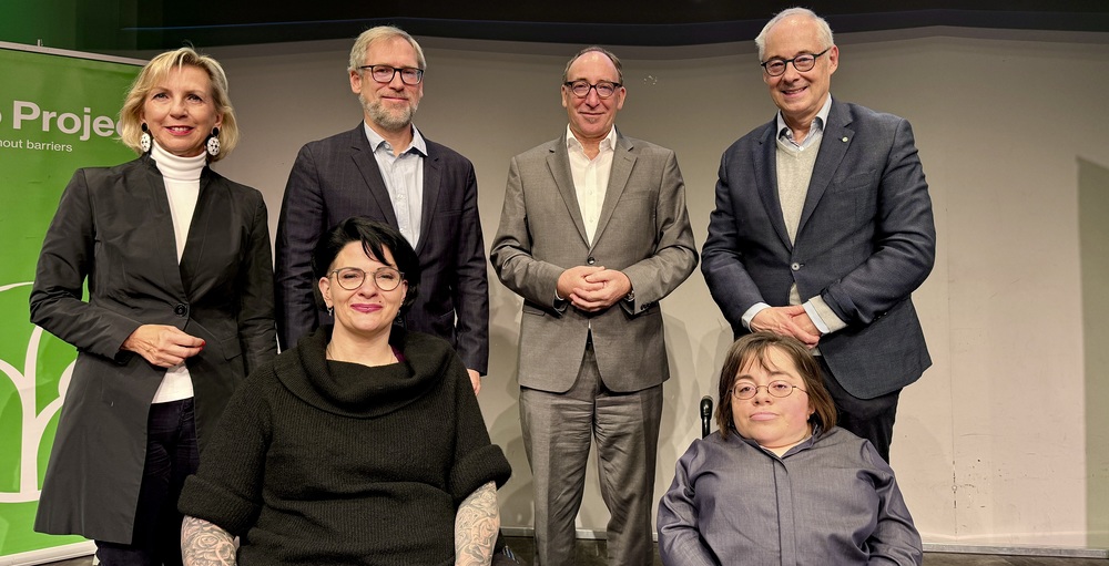 Caritas und Minister: Behinderte Menschen in Pflegesektor einsetzen / Till Schönwälder/Kathpress