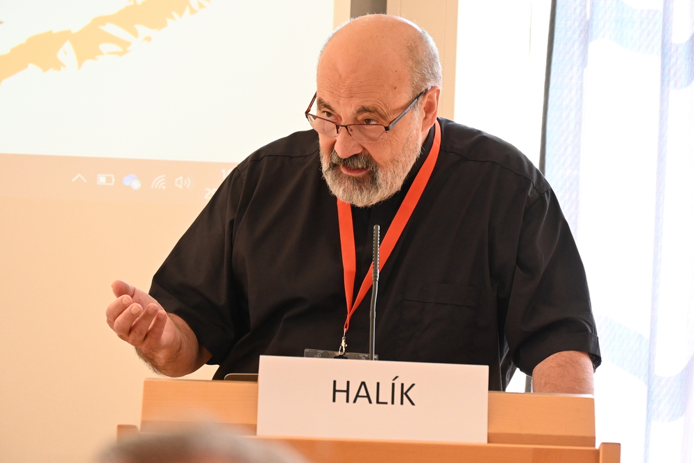 Tomas Halik / Kathpress/Paul Wuthe Tschechischer Philosoph und Priester-Theologe beim europäischen Synoden-Workshop in Linz