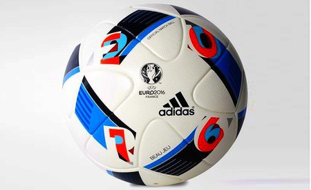 Offizieller Spielball der EURO2016 / adidas.at Offizieller Spielball der EURO2016