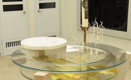 Modernes Taufbecken von Heinz Ebner